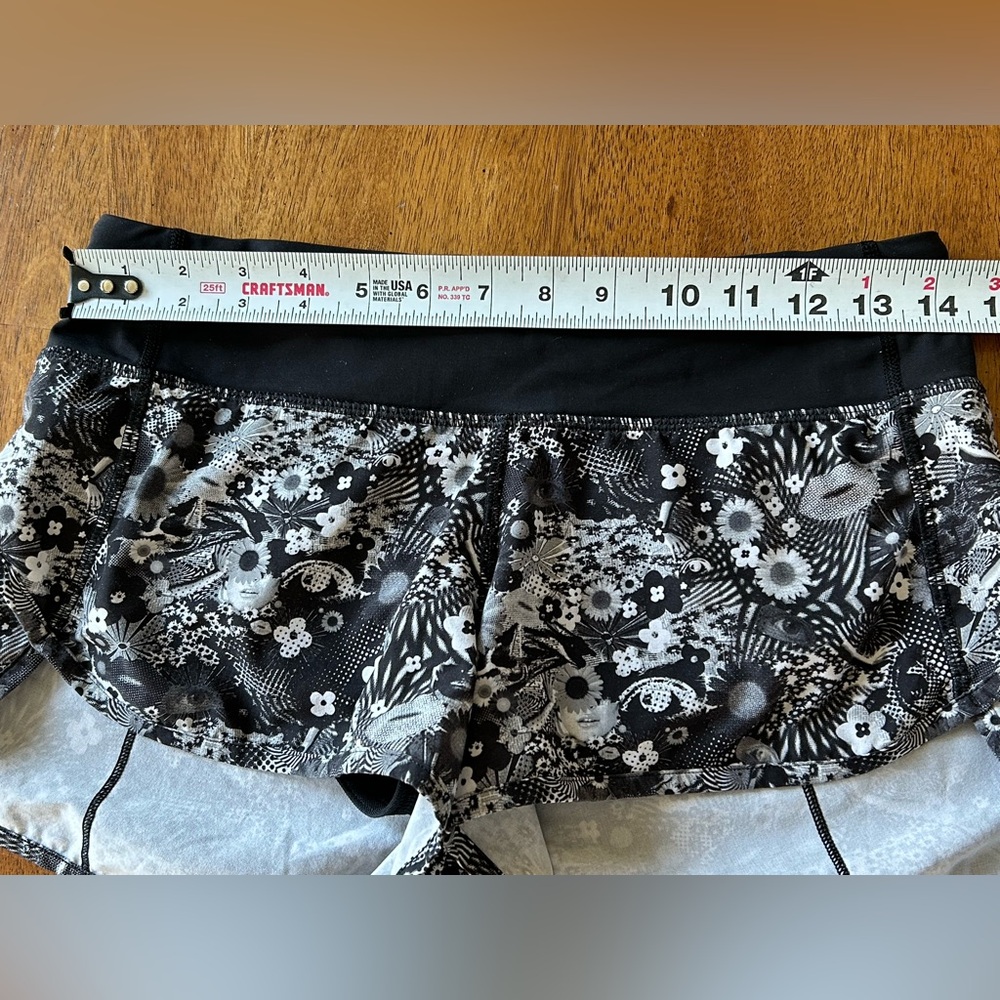 Lululemon Speed Short Size 4 SeaWheeze Counter Culture White/Black Running - Picture 9 of 13